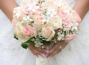 Hoa cưới cầm tay